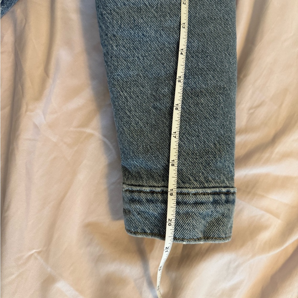 Levi's Blue Jean Jacket with Cream Collar - Picture 13 of 15